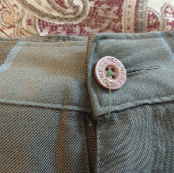 Size 34 mens O'Neill Bermuda plaid shorts - Picture 6 of 16